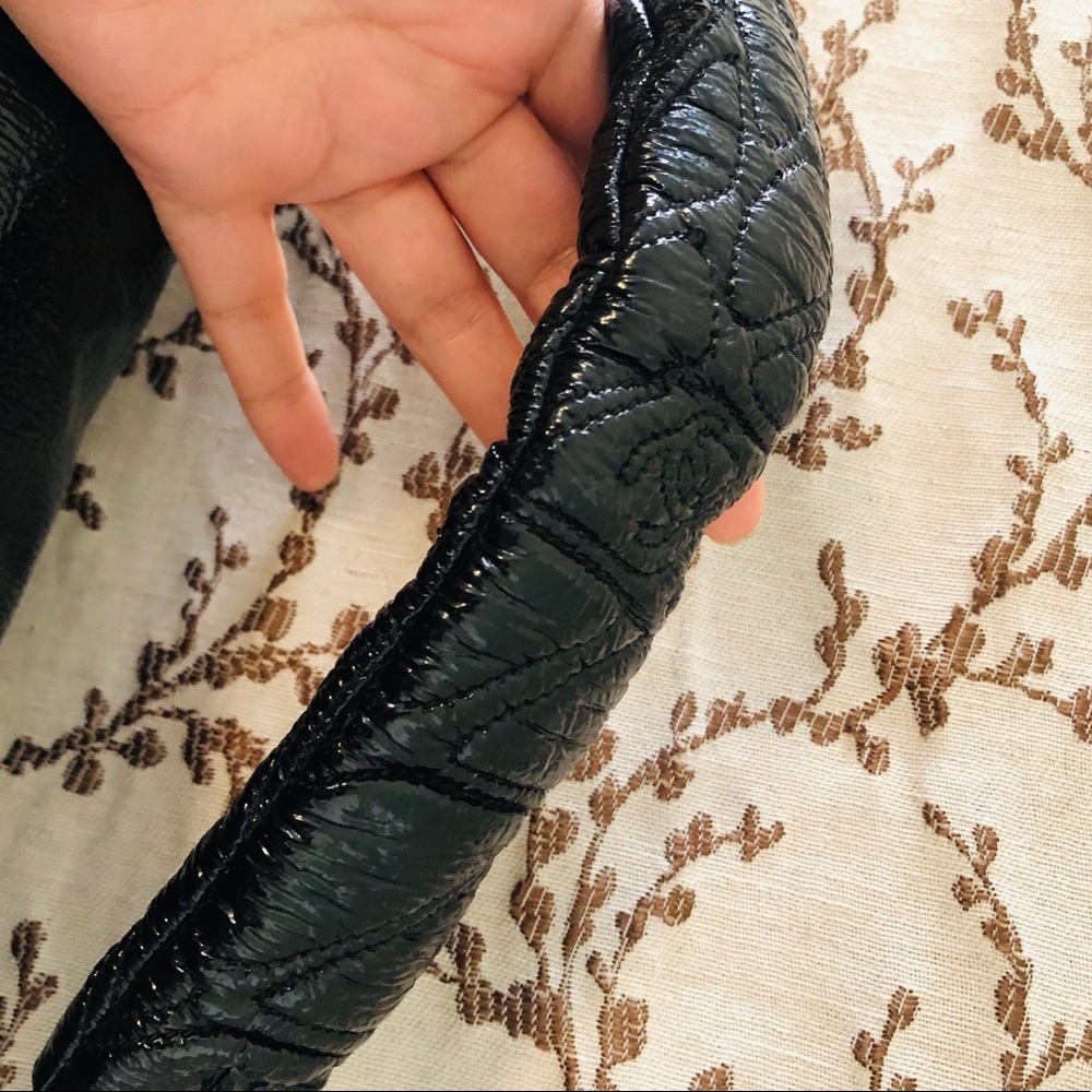 Chanel black patent leather rock chain accordion - Picture 8 of 16